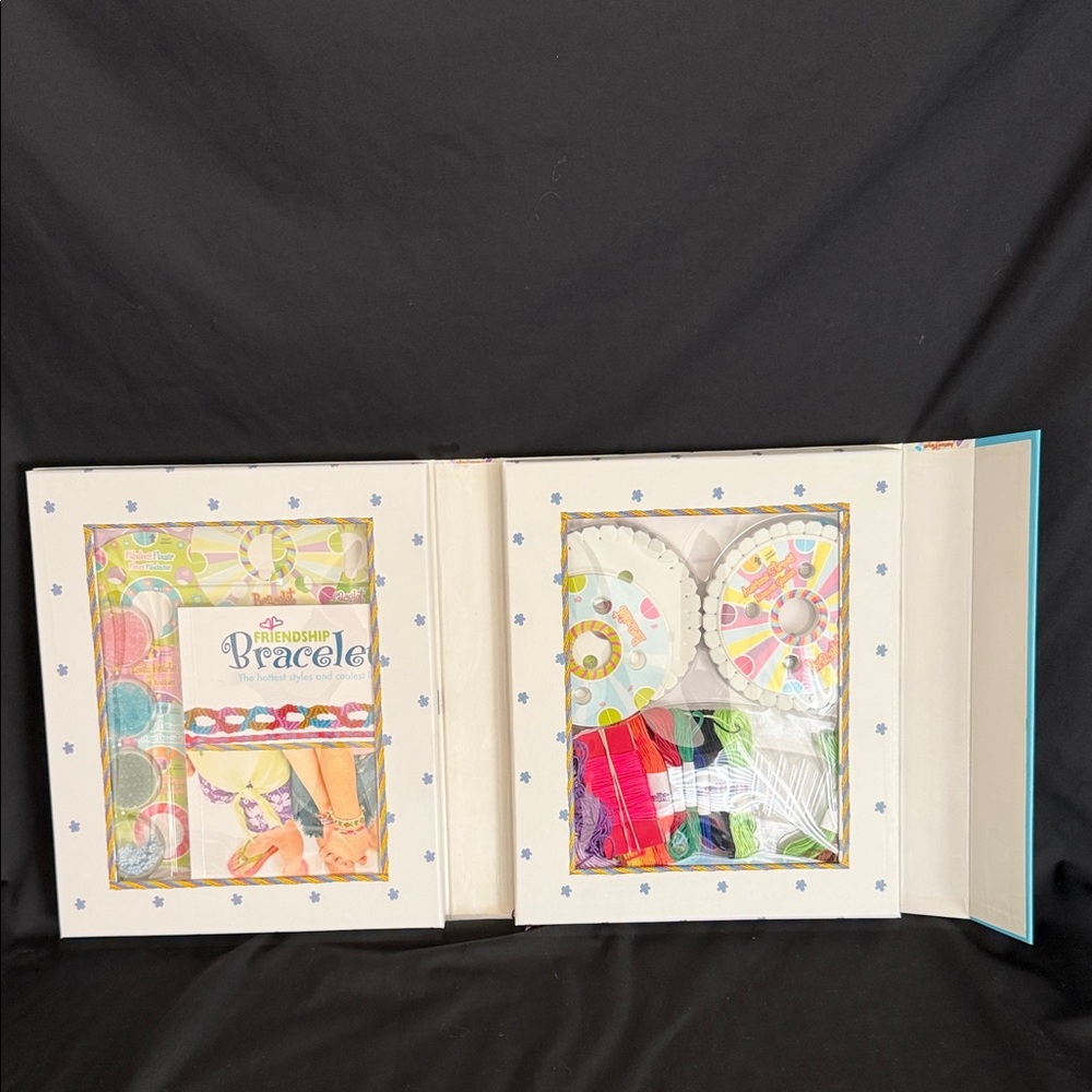 Friendship Bracelets Kit - Colorful Craft Set - Picture 3 of 4